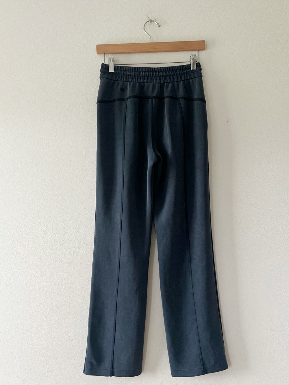 LULULEMON | Softstreme High Rise Pant in True Navy | 4 - Picture 3 of 5